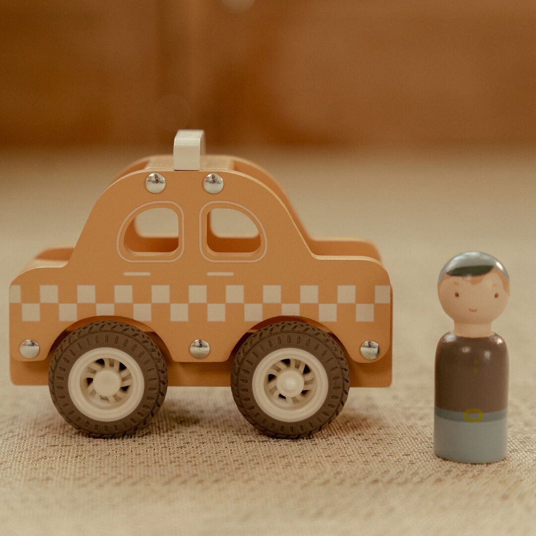Taxi with Peg Doll